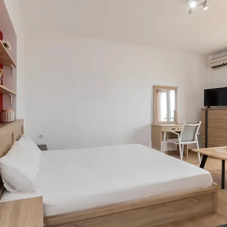 Apartament With Sea View In