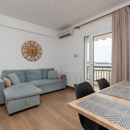 With Sea View In Apartament Neos Marmaras