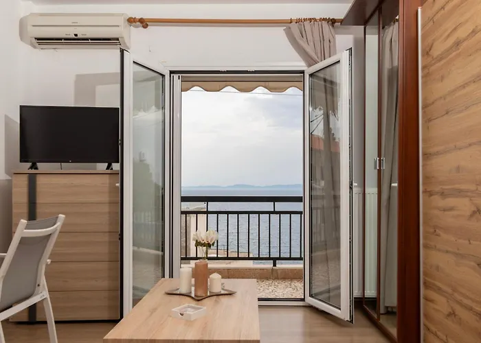 With Sea View In 아파트